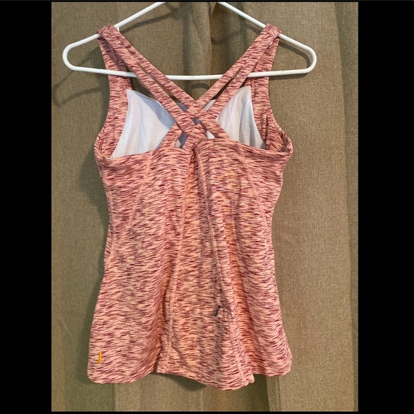 Work out tank w/ built in bra and zipper pocket - Picture 2 of 2